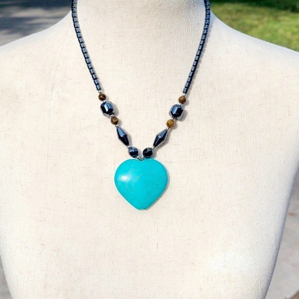Elegant Turquoise Tone Heart Necklace